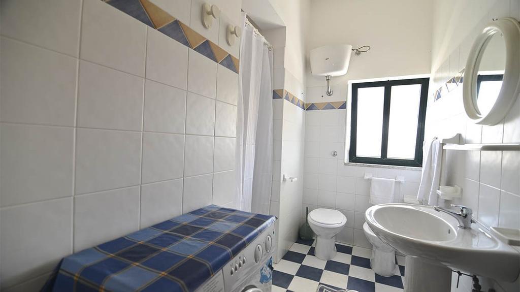 La Punta Della Signora Apartment *